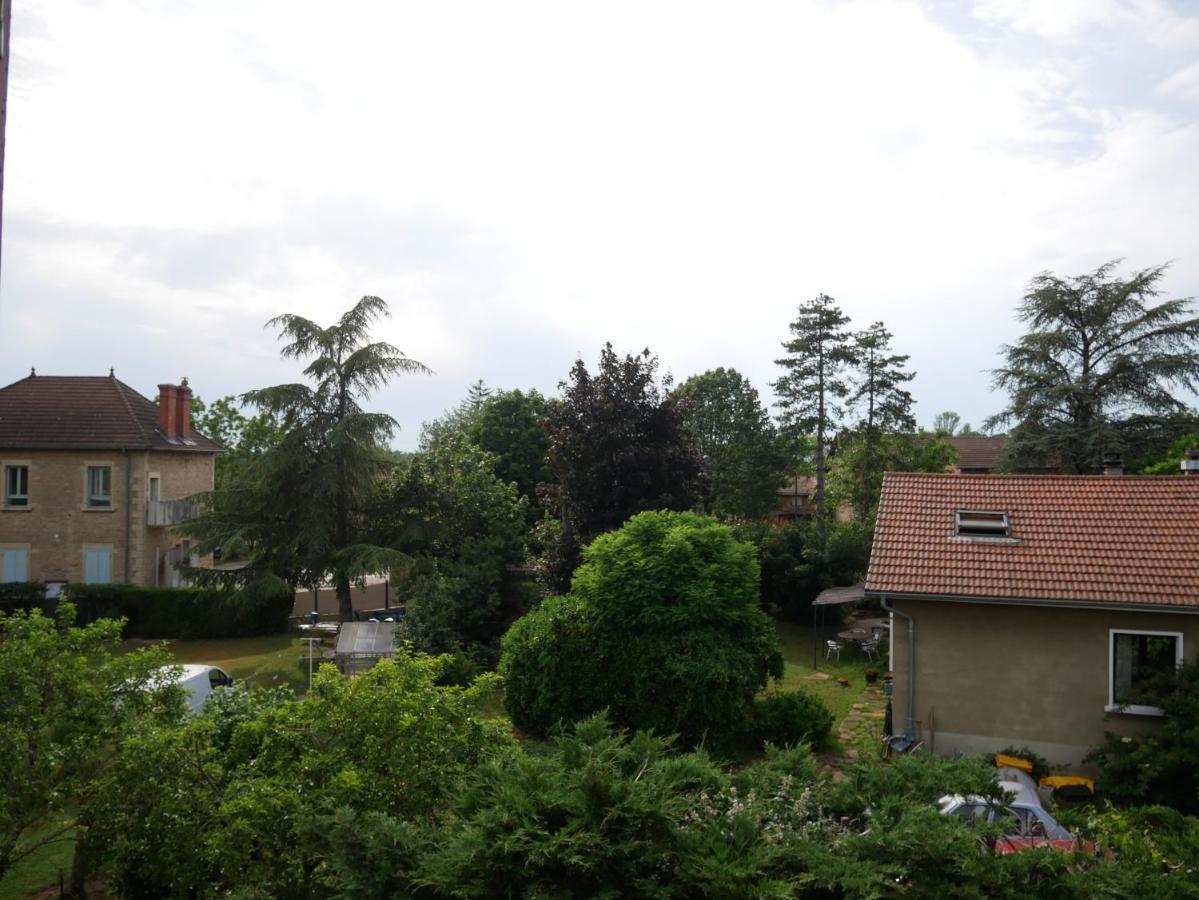 Gite Du Lavoir Leyrieu Esterno foto