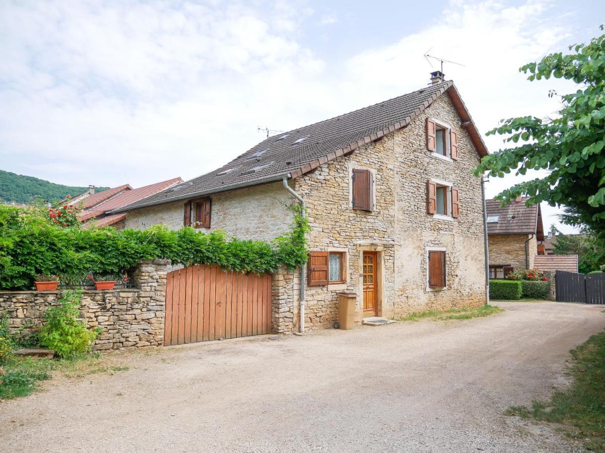 Gite Du Lavoir Leyrieu Esterno foto